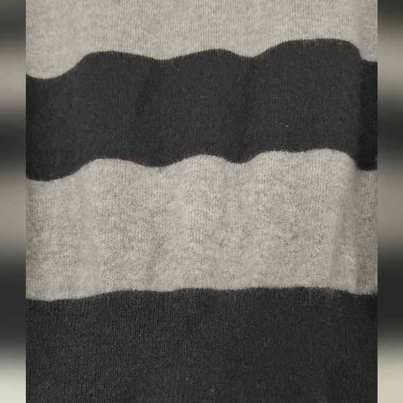 100% Cashmere Striped Grey & Black Women's Sweater Size S - Picture 7 of 10